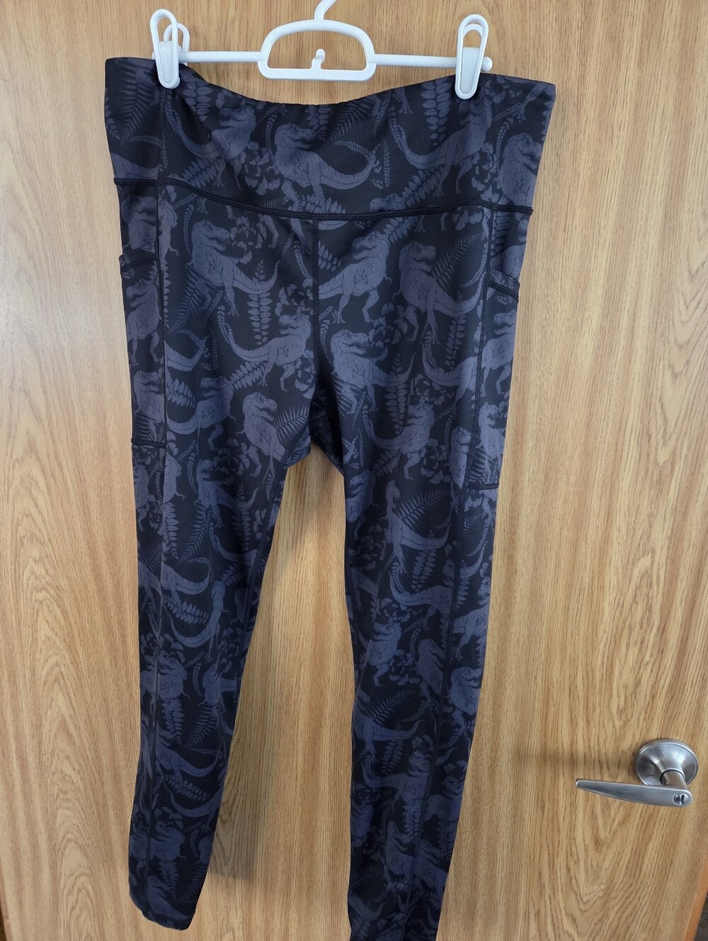 CONSTANTLY VARIED GEAR T-Rex Dinosaur PRINT WOMENS XXL LEGGINGS CVG